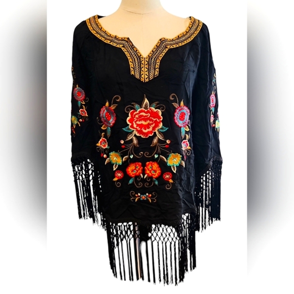 Forever 21 Tops - Forever 21 Floral Embroidered Tunic W/ Fringe Detail Sz Large